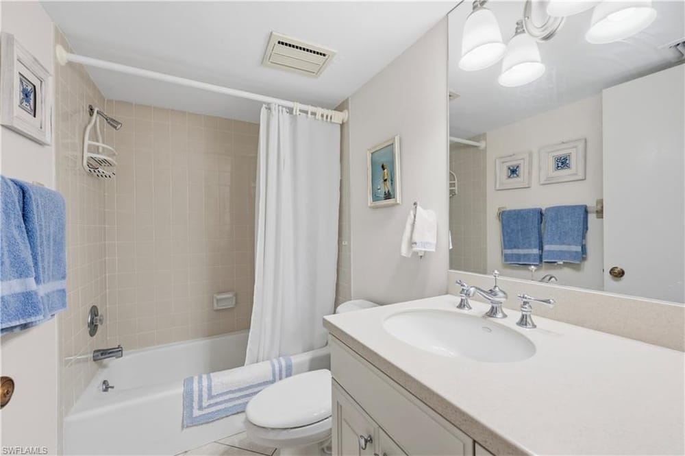11 Bluebill Ave. 404 – #225078575 - Vanderbilt Beach