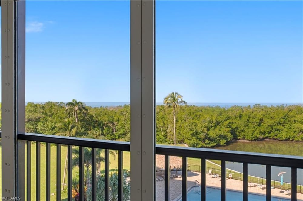 11 Bluebill Ave. 404 – #225078575 - Vanderbilt Beach