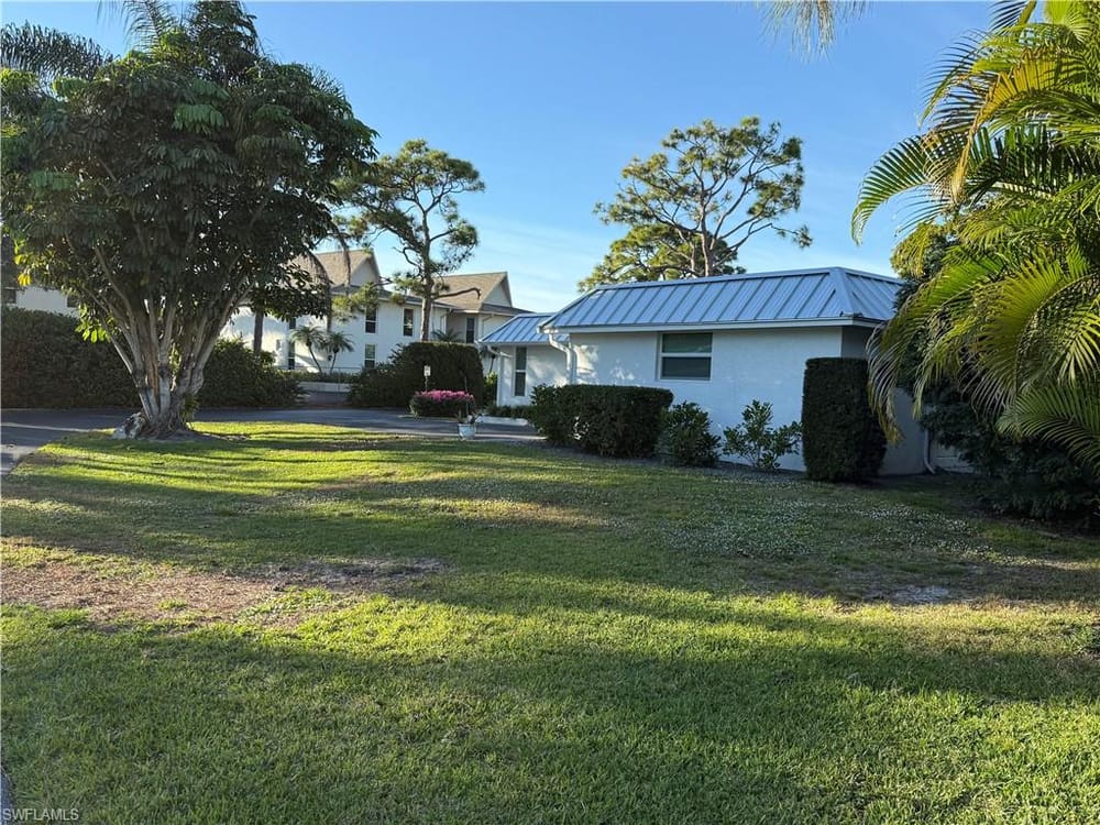 310 Carnaby Ct. – #225079026 - Royal Arms Villas