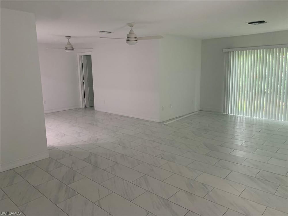310 Carnaby Ct. – #225079026 - Royal Arms Villas