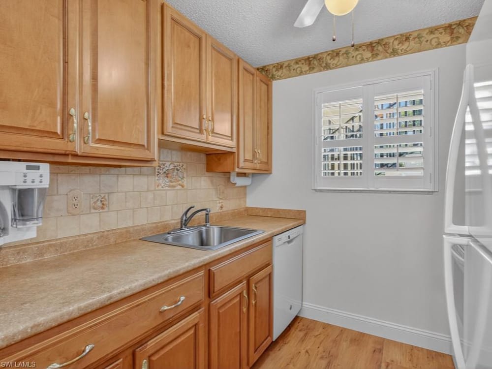 766 Central Ave. 101 – #225079624 - Olde Naples
