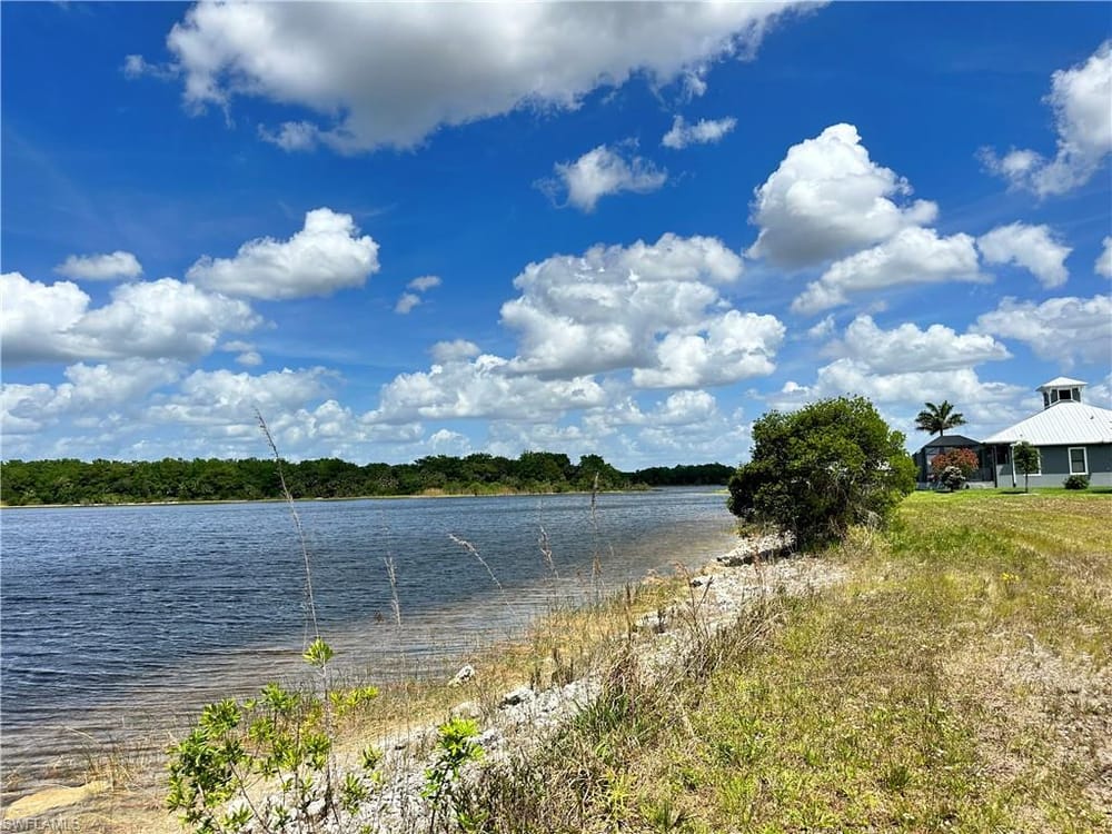 515 Shady Hollow Blvd. W – #225081518 - Saddlebrook Lakes