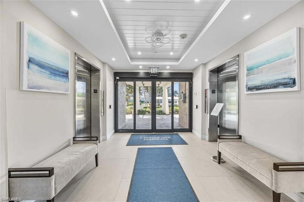 11 Bluebill Ave. 1006 – #225082098 - Vanderbilt Beach
