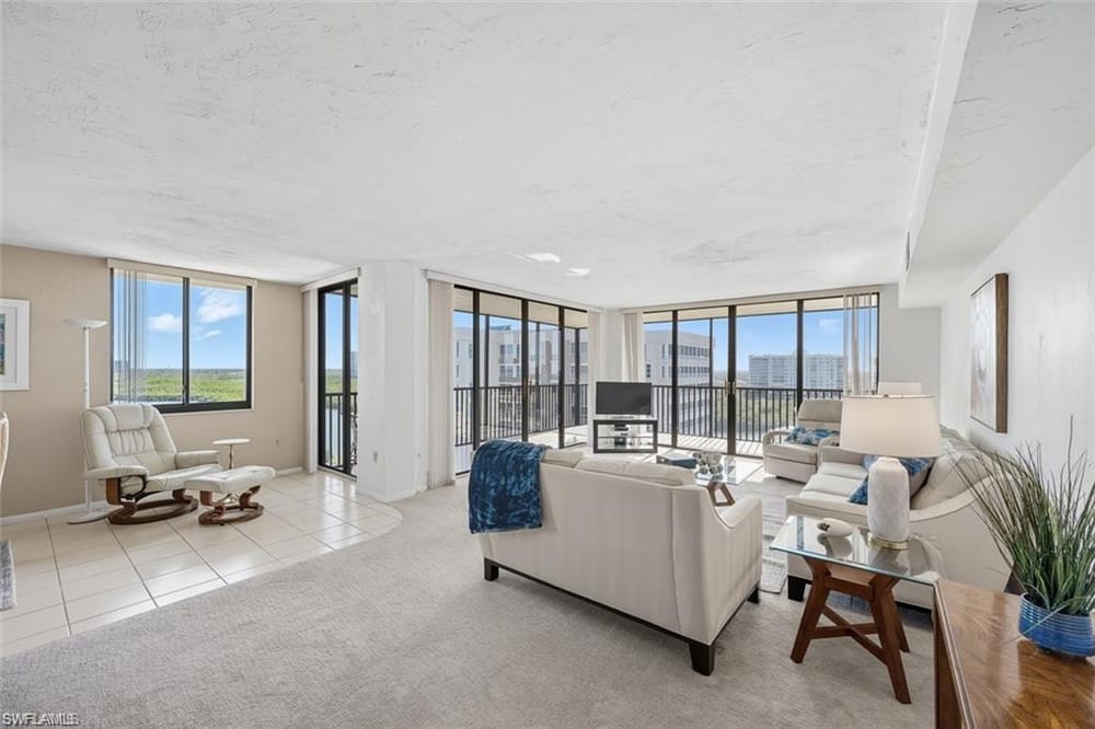11 Bluebill Ave. 1006 – #225082098 - Vanderbilt Beach