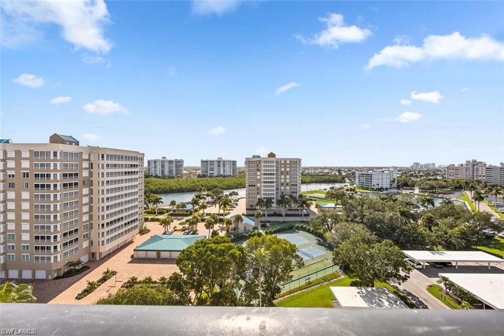 11 Bluebill Ave. 1006 – #225082098 - Vanderbilt Beach