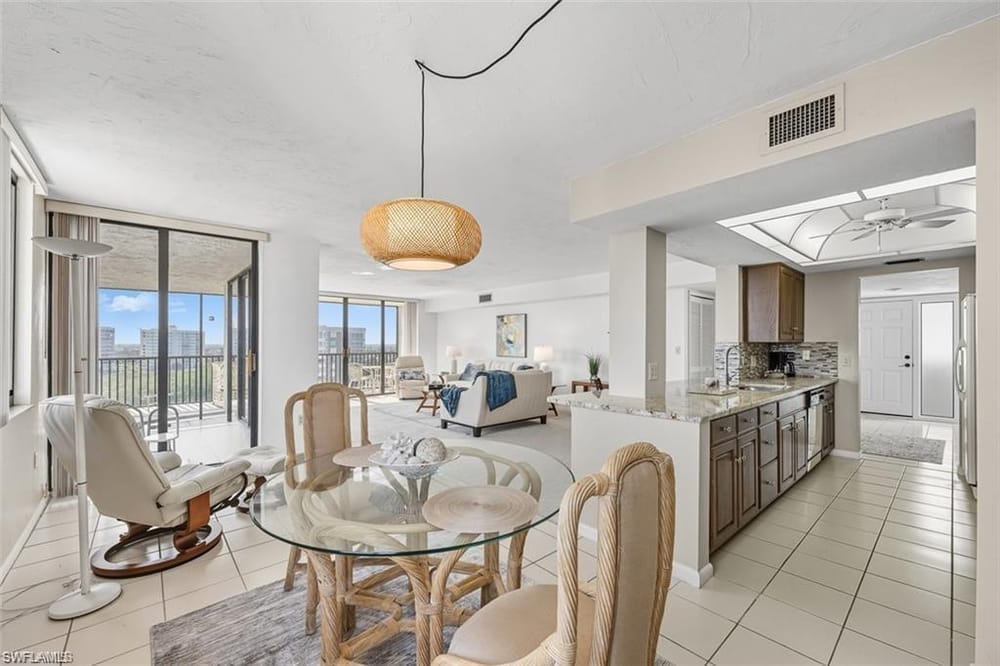 11 Bluebill Ave. 1006 – #225082098 - Vanderbilt Beach