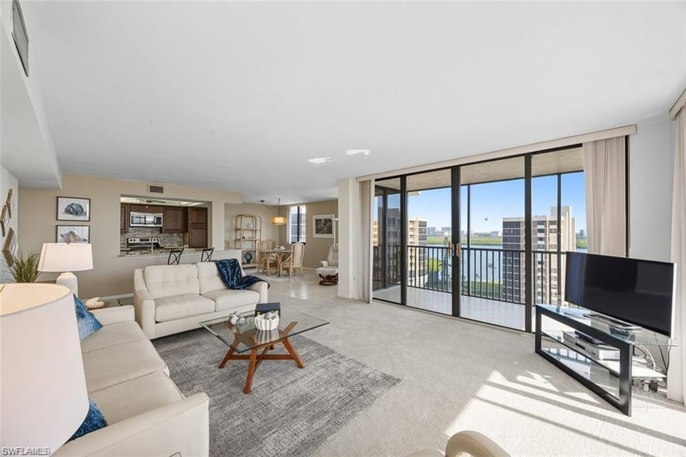 11 Bluebill Ave. 1006 – #225082098 - Vanderbilt Beach