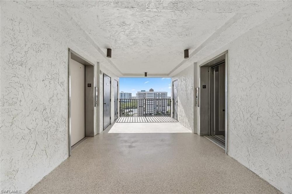11 Bluebill Ave. 1006 – #225082098 - Vanderbilt Beach