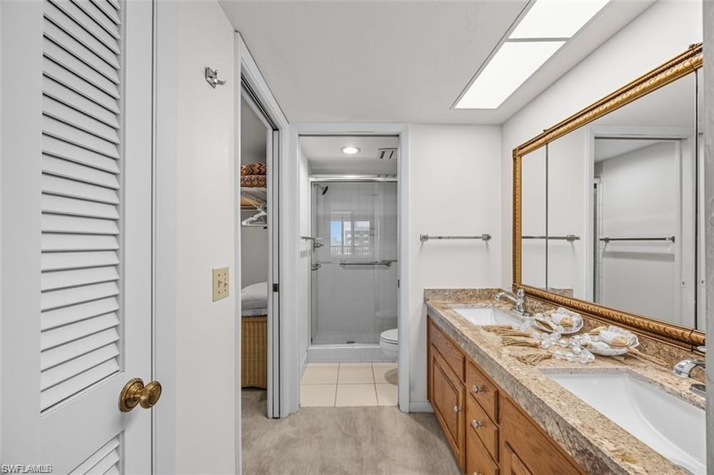 11 Bluebill Ave. 1006 – #225082098 - Vanderbilt Beach