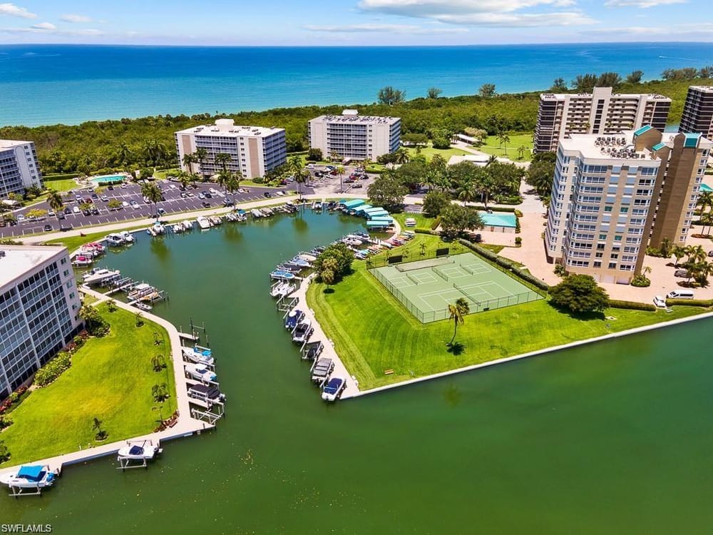 11 Bluebill Ave. 1006 – #225082098 - Vanderbilt Beach