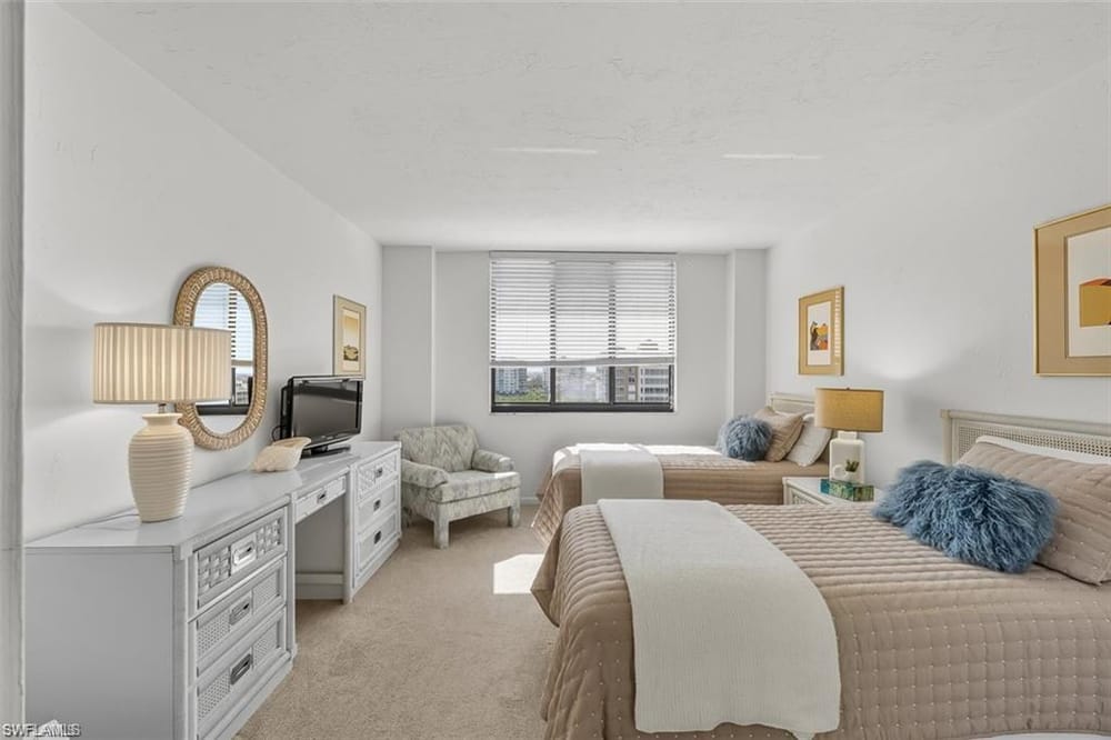11 Bluebill Ave. 1006 – #225082098 - Vanderbilt Beach