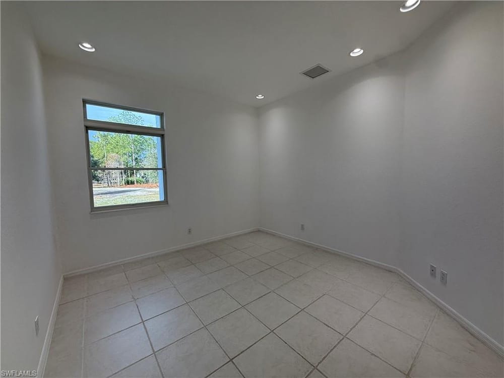 570 31st St. NW – #225082236 - Golden Gate