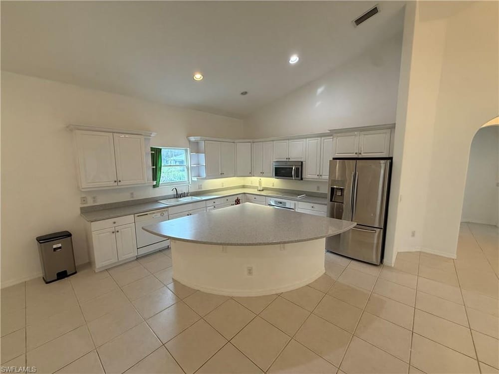 570 31st St. NW – #225082236 - Golden Gate