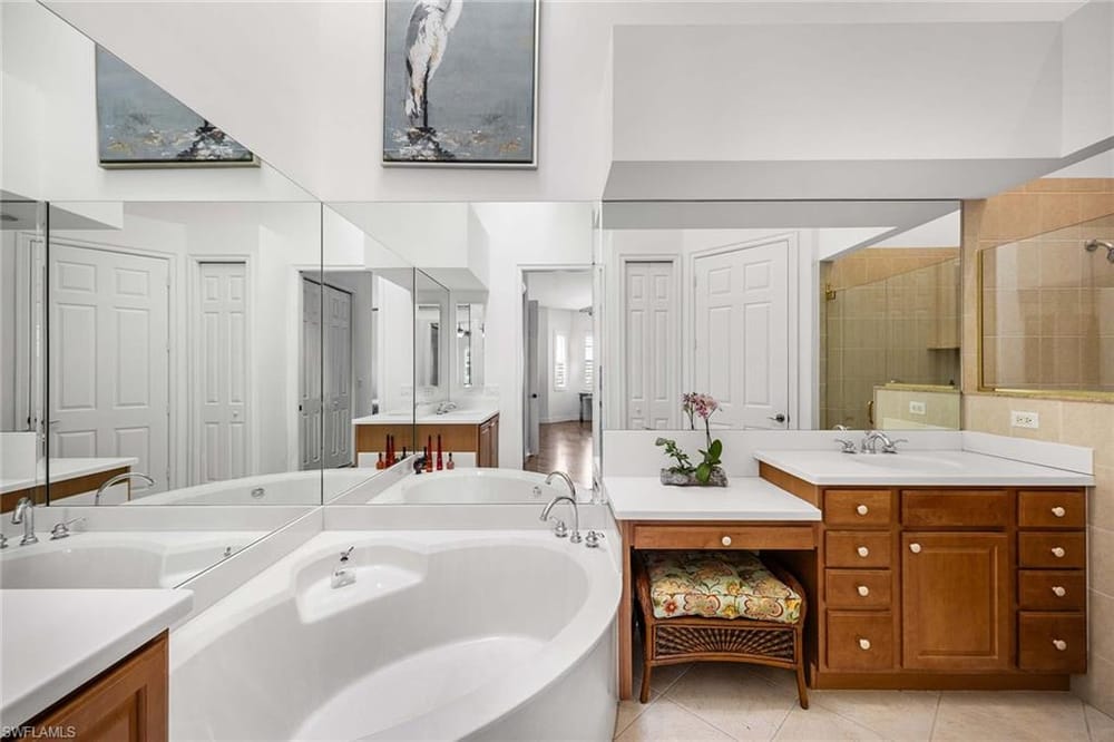 6446 Legacy Cir. 104 – #225084464 - Lely Resort