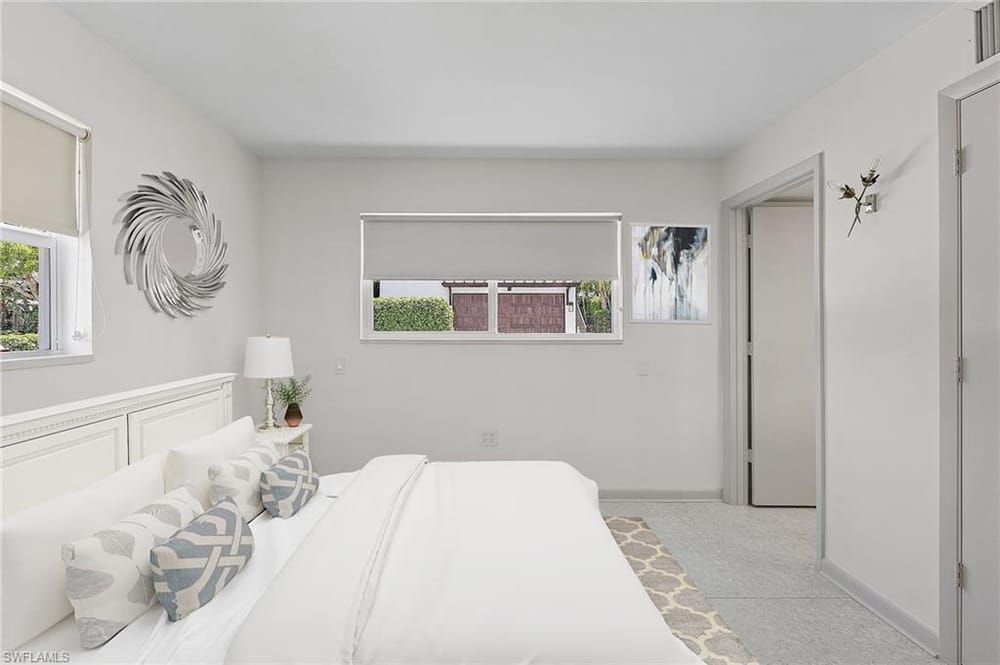 780 10th Ave. S 4 – #2025025941 - Olde Naples
