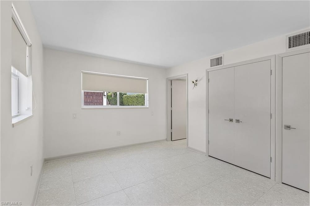 780 10th Ave. S 4 – #2025025941 - Olde Naples