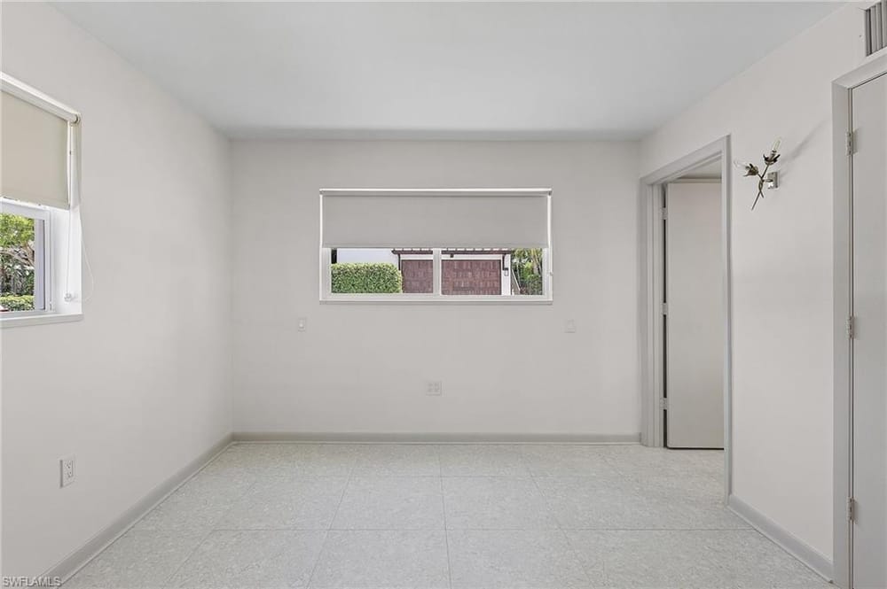 780 10th Ave. S 4 – #2025025941 - Olde Naples