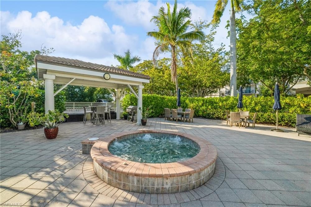 980 7th Ave. S 101 – #226000135 - Olde Naples