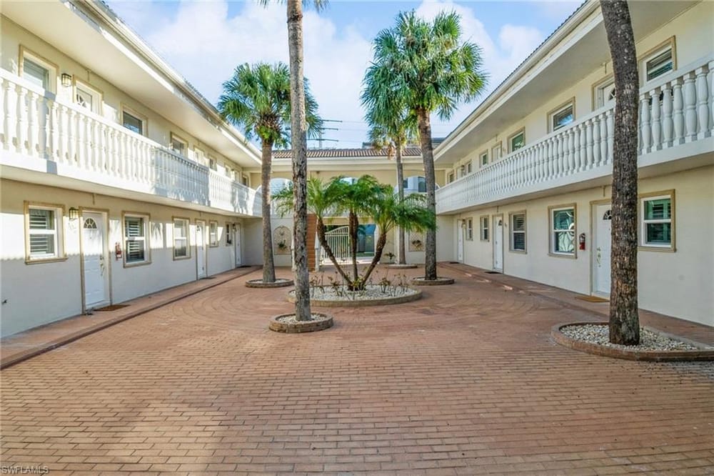 980 7th Ave. S 101 – #226000135 - Olde Naples