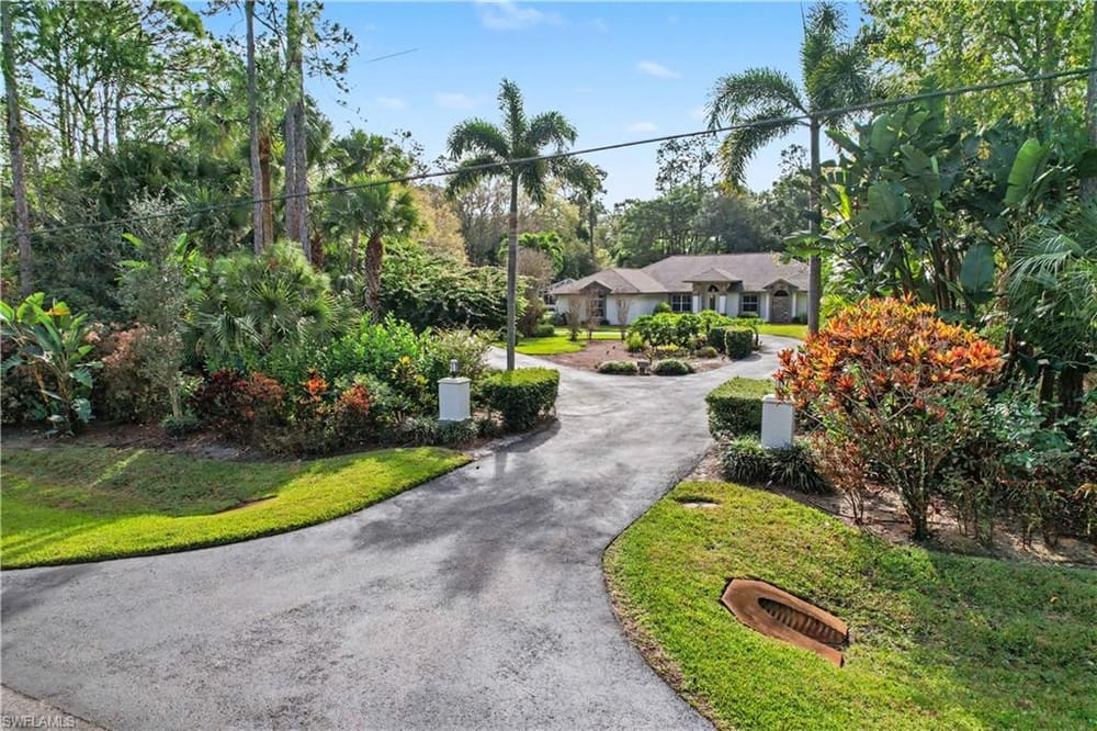 5186 Tallowood Way – #226000471 - Logan Woods