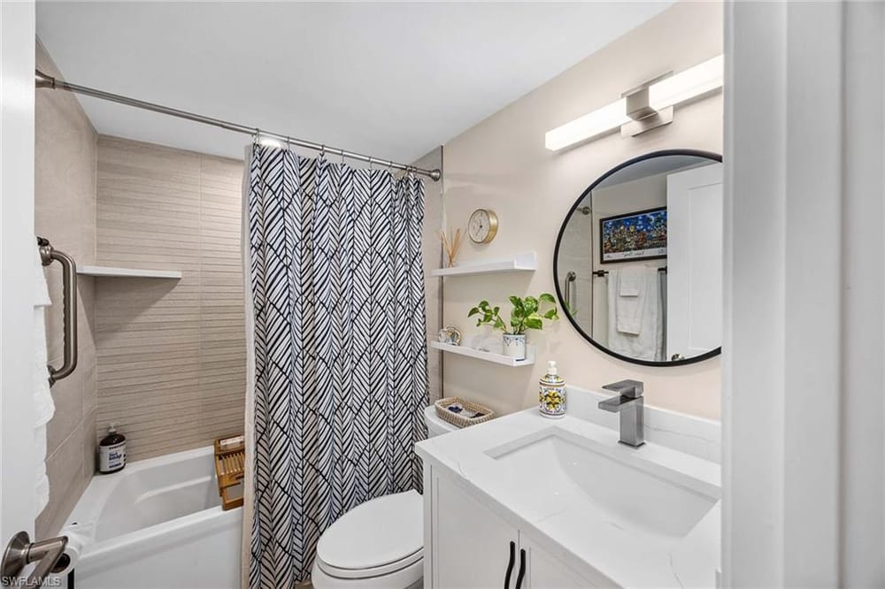 766 Central Ave. 209 – #226001378 - Olde Naples