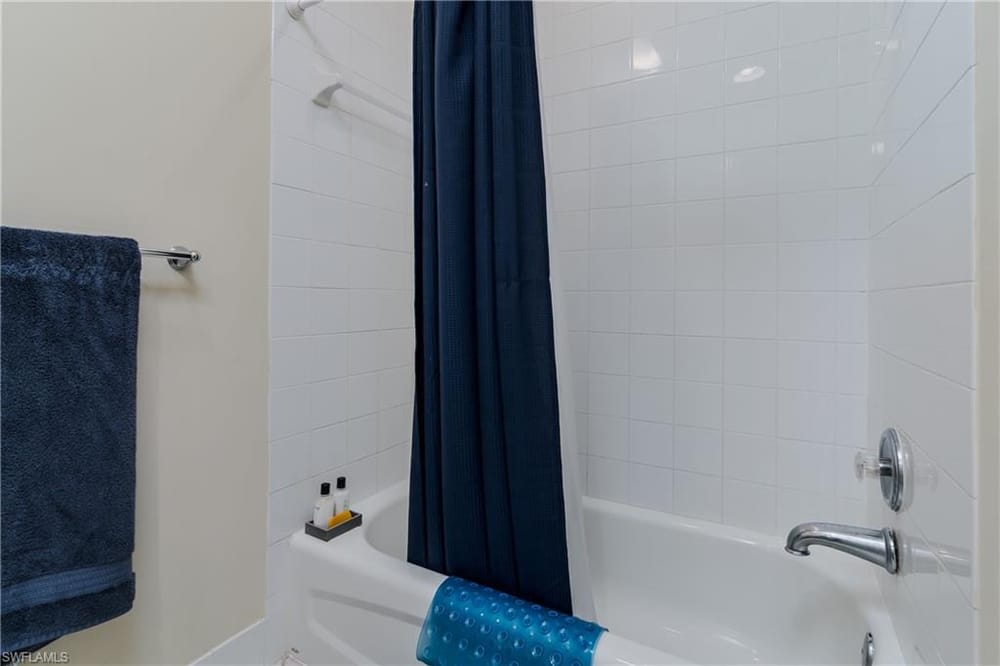 5353 Cove Cir. – #226002334 - The Cove