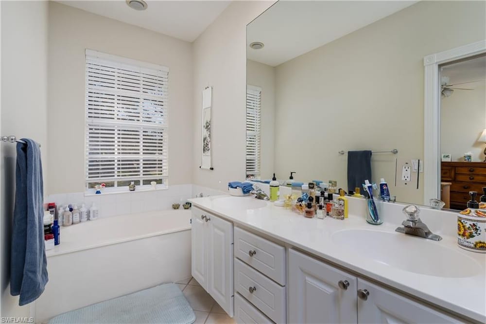 5353 Cove Cir. – #226002334 - The Cove