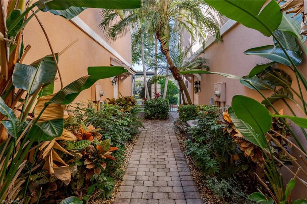 5353 Cove Cir. – #226002334 - The Cove