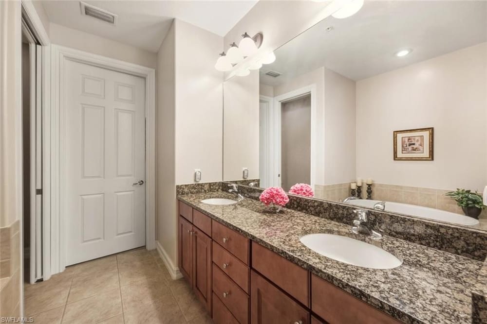 9144 Delano St. 9504 – #226003232 - Lely Resort
