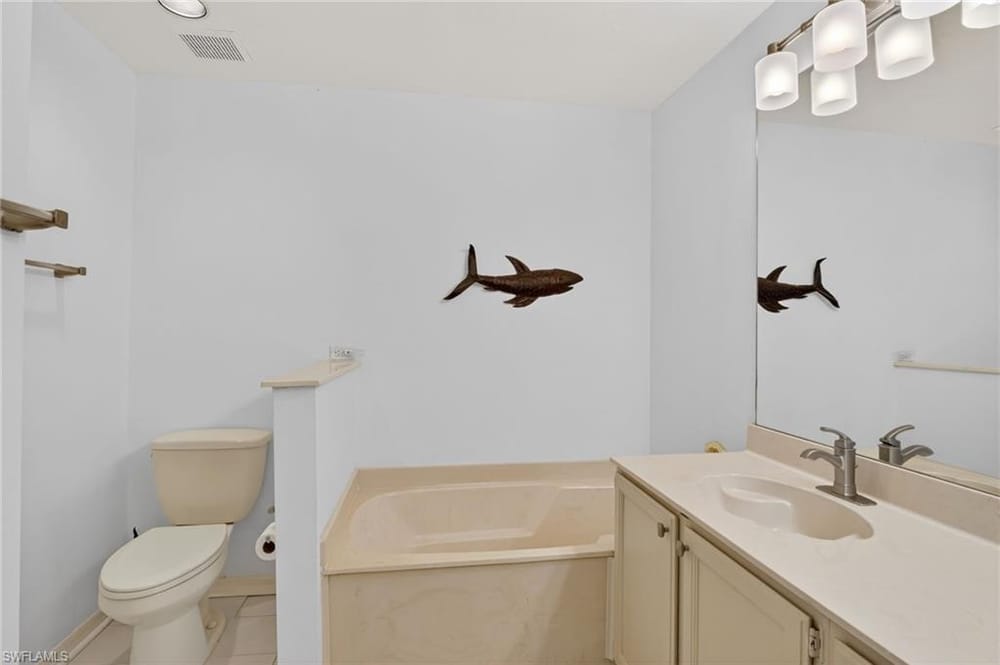 2827 Aintree Ln. C102 – #226003239 - Kings Lake