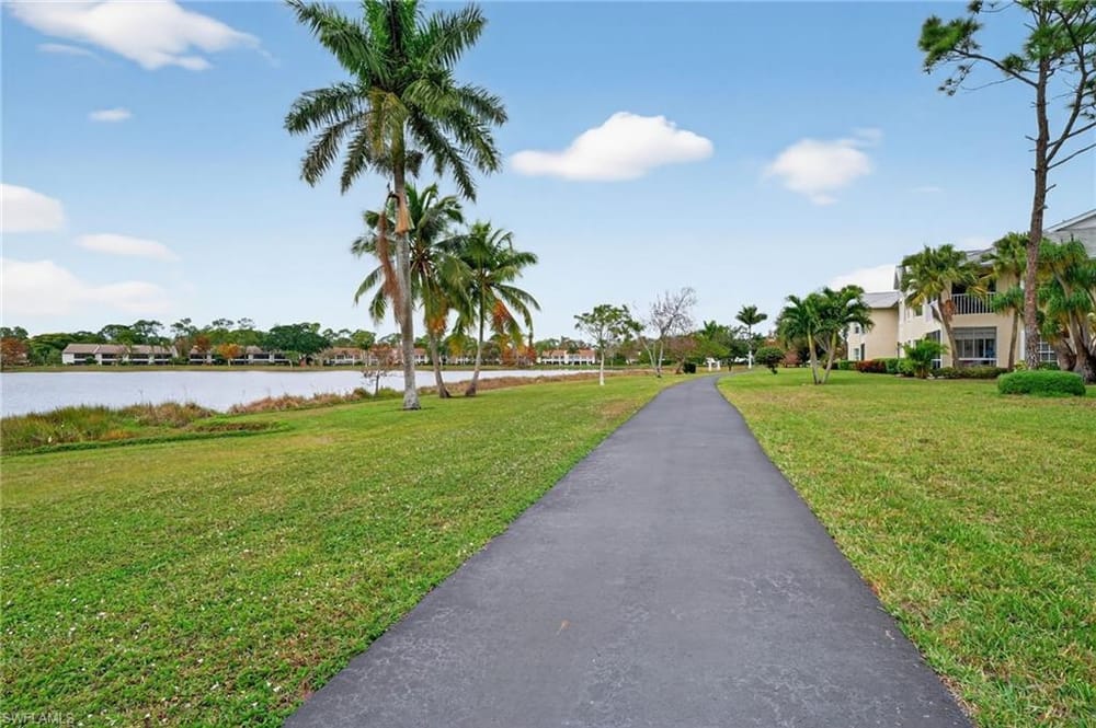 2827 Aintree Ln. C102 – #226003239 - Kings Lake