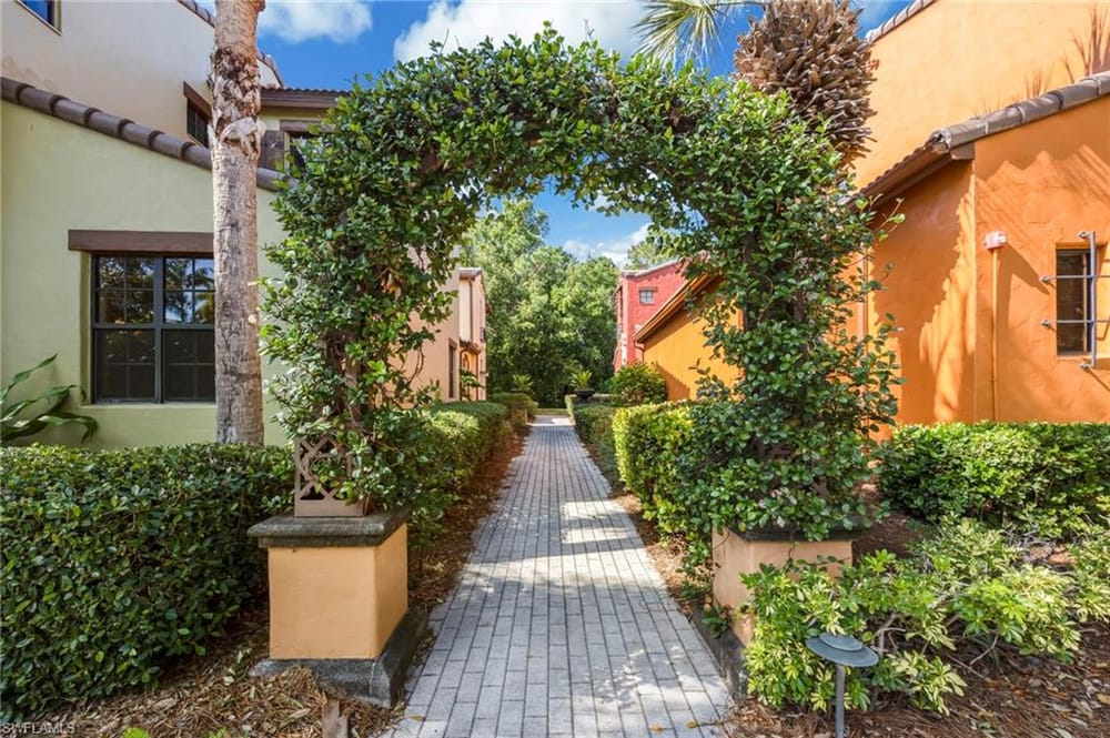 9145 Chula Vista St. 13004 – #226003292 - Lely Resort
