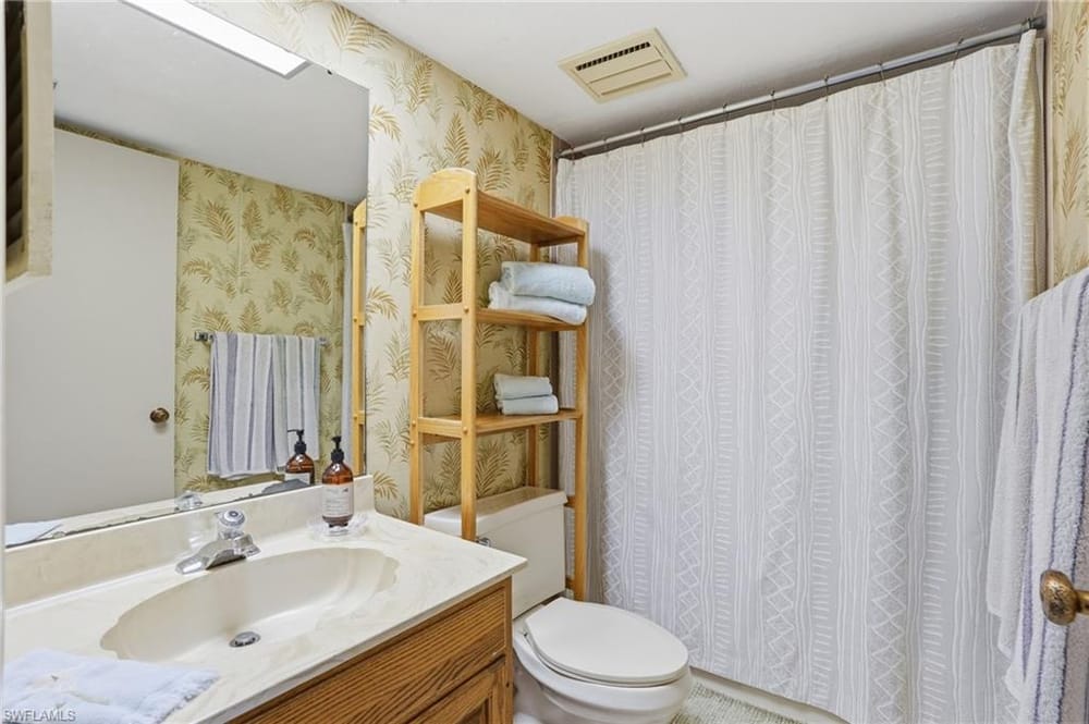 11 Bluebill Ave. 203 – #226003767 - Vanderbilt Beach