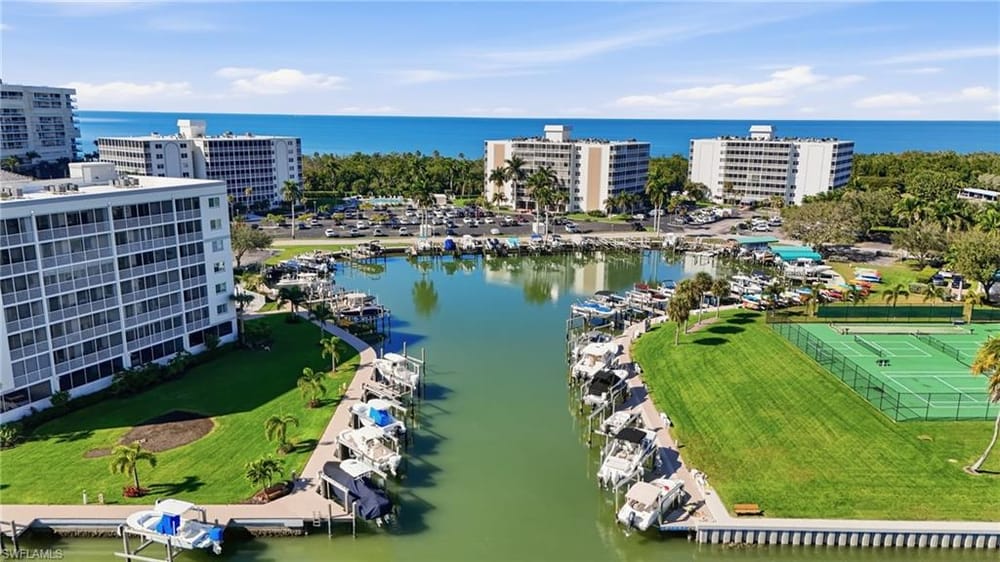 11 Bluebill Ave. 203 – #226003767 - Vanderbilt Beach