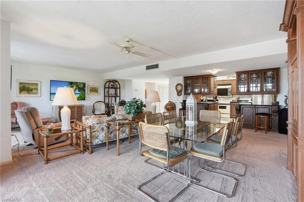 11 Bluebill Ave. 203 – #226003767 - Vanderbilt Beach