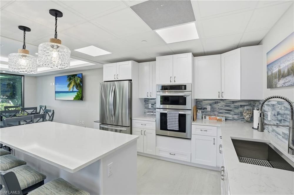 11 Bluebill Ave. 203 – #226003767 - Vanderbilt Beach