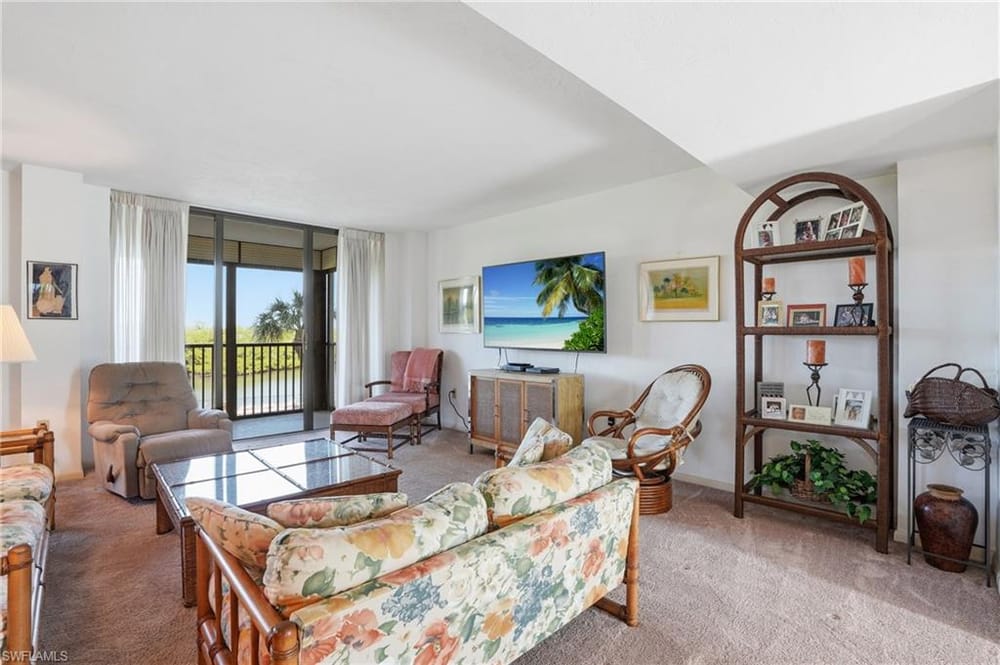 11 Bluebill Ave. 203 – #226003767 - Vanderbilt Beach