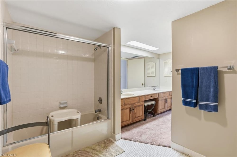 11 Bluebill Ave. 203 – #226003767 - Vanderbilt Beach