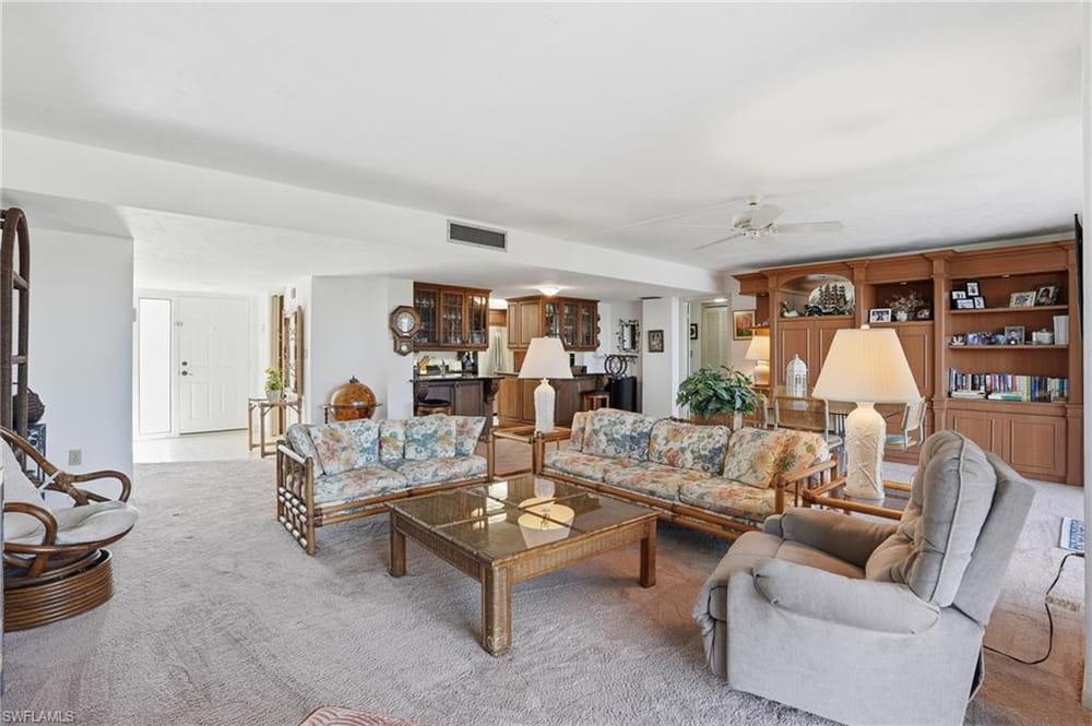 11 Bluebill Ave. 203 – #226003767 - Vanderbilt Beach