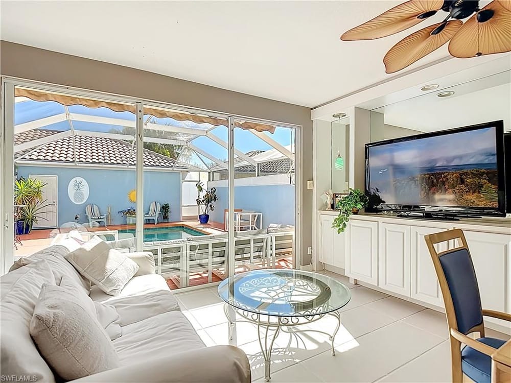 6186 Towncenter Cir. – #226003810 - Island Walk