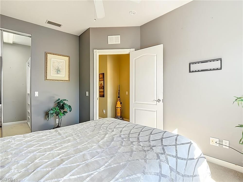 6186 Towncenter Cir. – #226003810 - Island Walk
