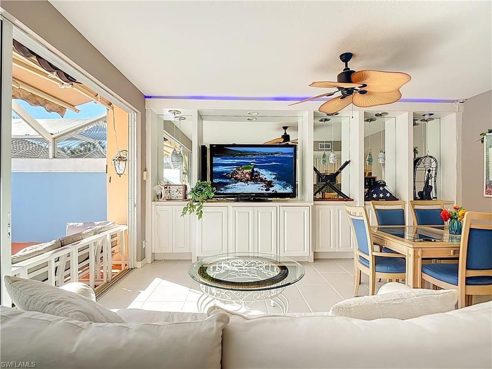 6186 Towncenter Cir. – #226003810 - Island Walk
