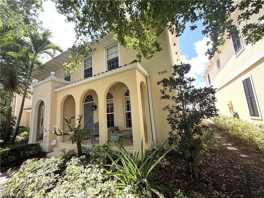 6186 Towncenter Cir. – #226003810 - Island Walk