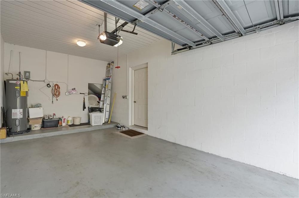 7680 Oleander Gate Dr. J202 – #226003874 - Pipers Grove