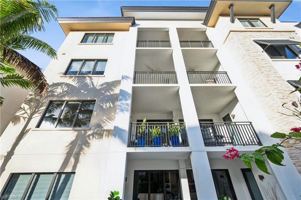 1135 3rd Ave. S 304 – #226004761 - Naples Square