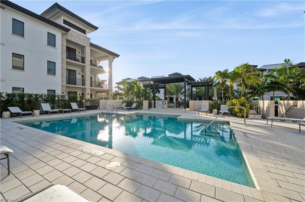 1135 3rd Ave. S 304 – #226004761 - Naples Square
