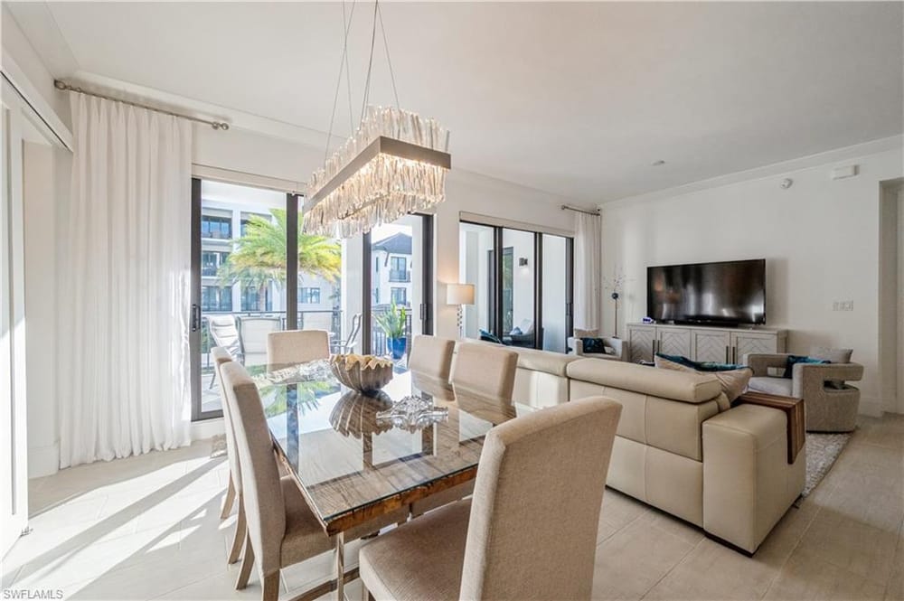 1135 3rd Ave. S 304 – #226004761 - Naples Square