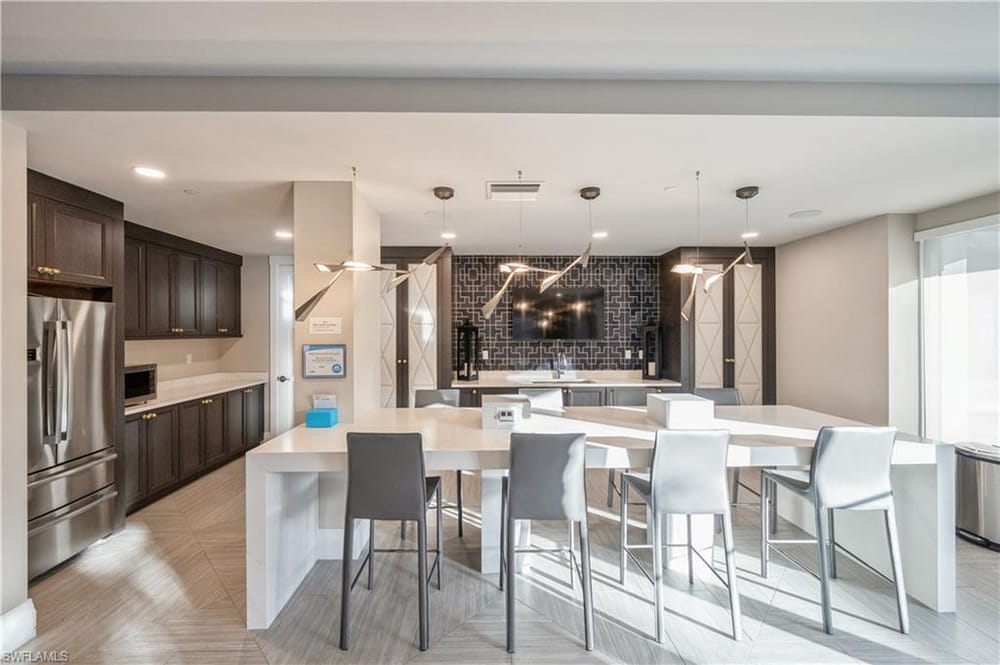 1135 3rd Ave. S 304 – #226004761 - Naples Square