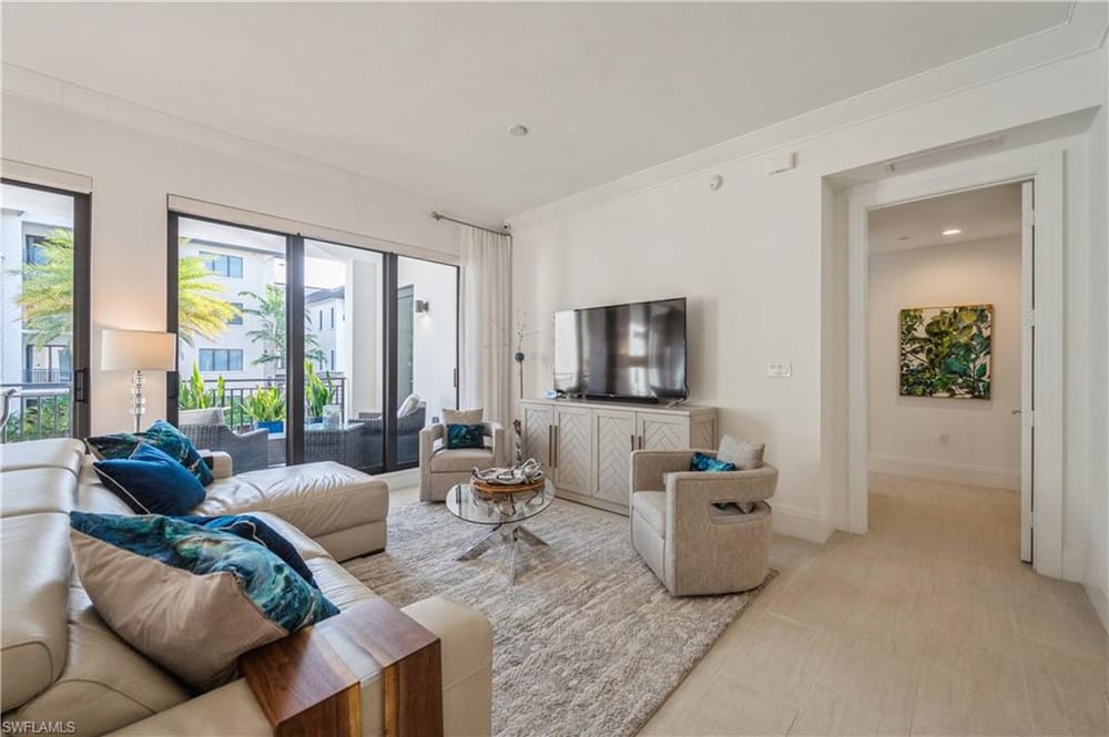 1135 3rd Ave. S 304 – #226004761 - Naples Square