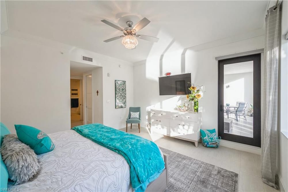 1135 3rd Ave. S 304 – #226004761 - Naples Square